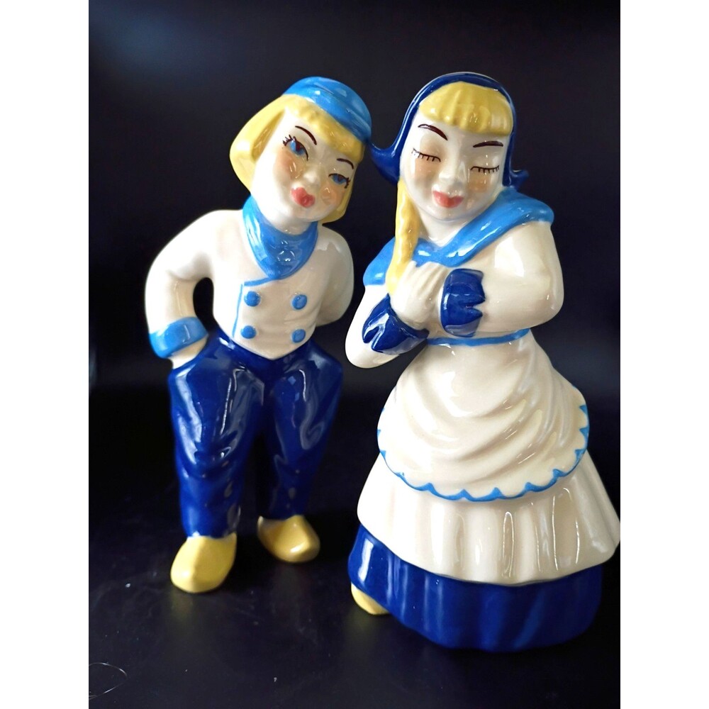 Vtg Blue White Ceramic Dutch Figurines Courting Couple Hans Katrinka 6" Engaged